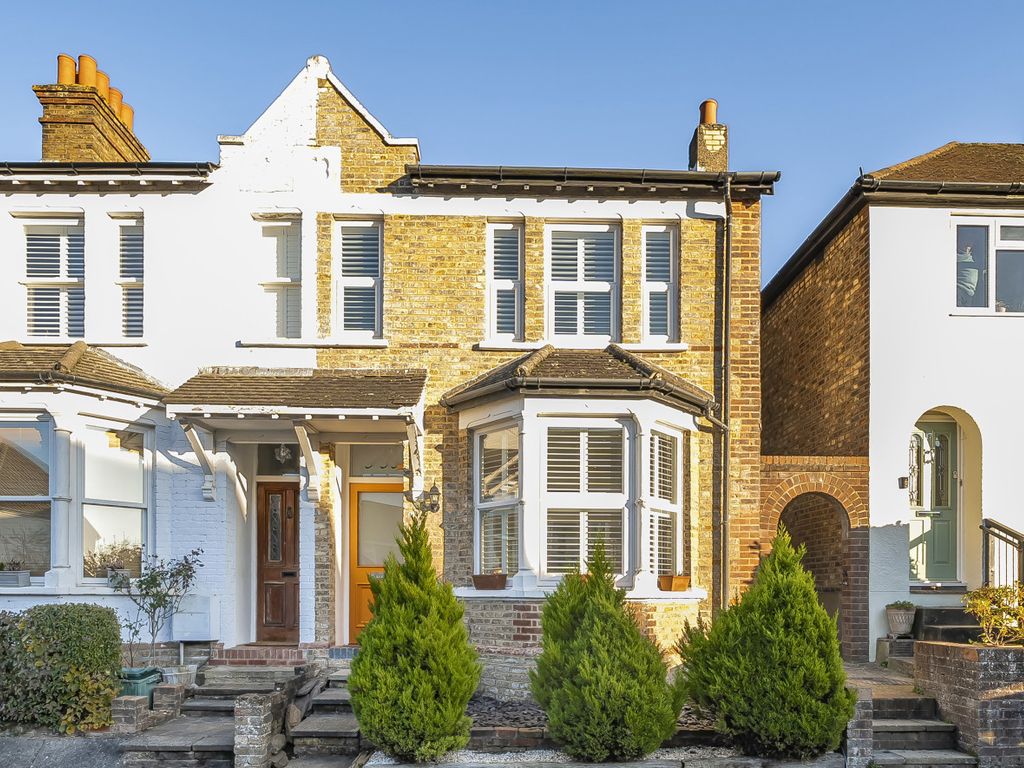 3 bed end terrace house for sale in Elm Road, Green Street Green