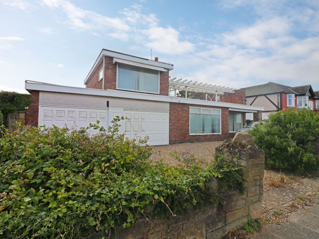 3 bed detached house for sale in Princes Way, Fleetwood FY7, £325,000