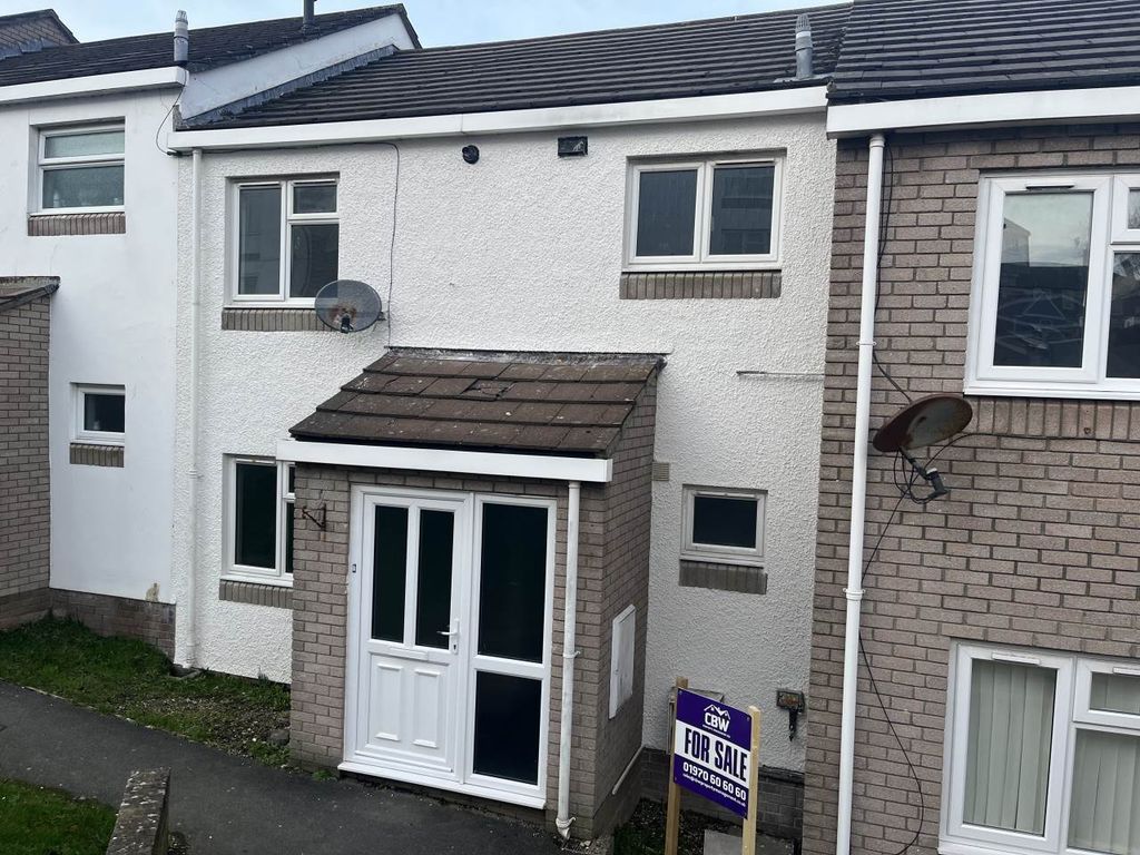 3 bed end terrace house to rent in 16 Brynystwyth, Penparcau