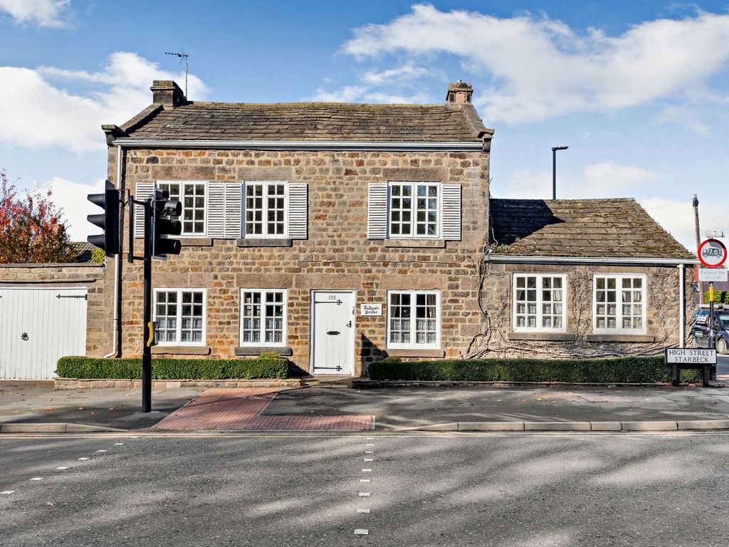 3 bed property for sale in Tollgate House, High Street, Harrogate HG2
