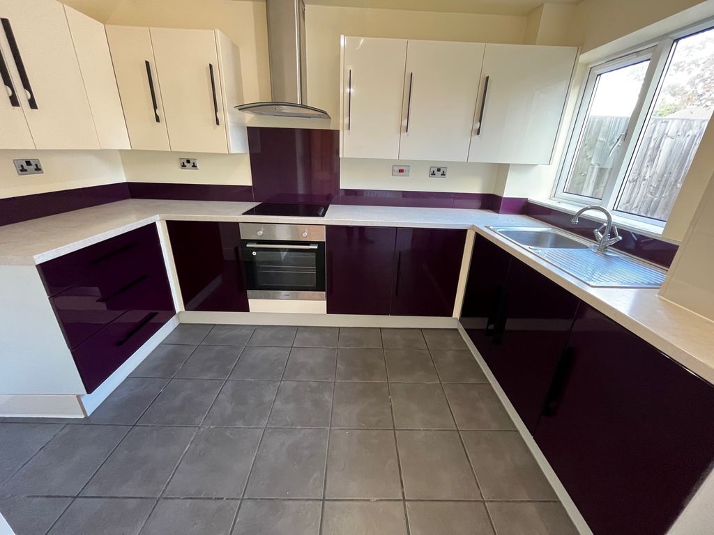 3 bed semidetached house to rent in Eastbourne Close, Ingol, Preston PR2, £850 pcm Zoopla