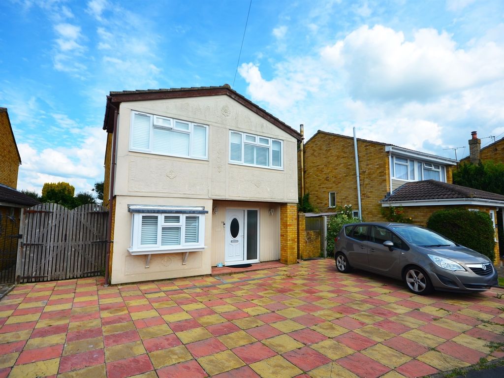 4 bed detached house for sale in Daniel Way, Silver End, Witham CM8, £350,000 Zoopla