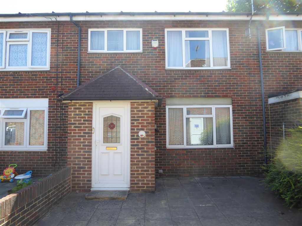 3 bed terraced house for sale in Black Rod Close, Hayes UB3 Zoopla