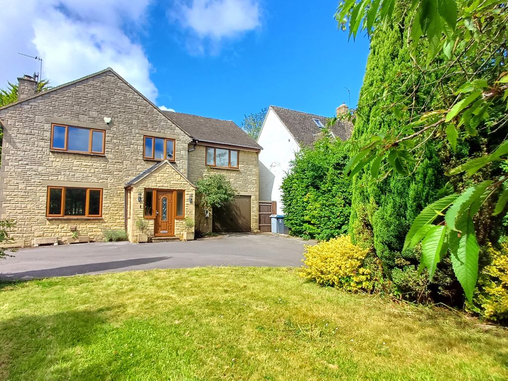 4 bed detached house for sale in Burford Road, Chipping Norton OX7, £