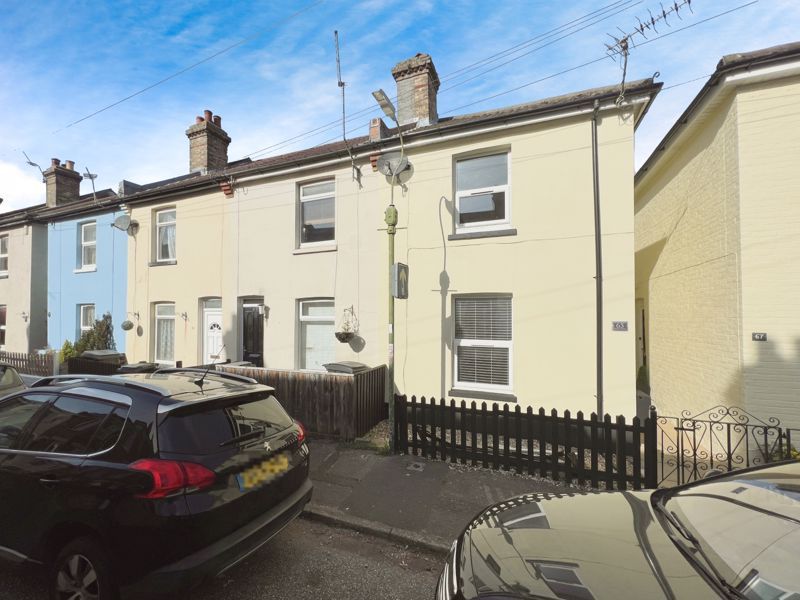 2 bed end terrace house for sale in South Road, Bournemouth