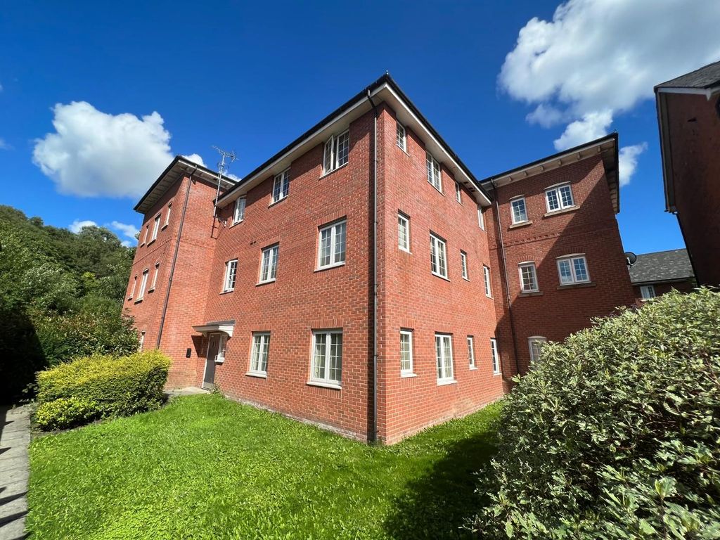 2 bed flat for sale in Churchbeck Chase, Radcliffe, Manchester M26 Zoopla