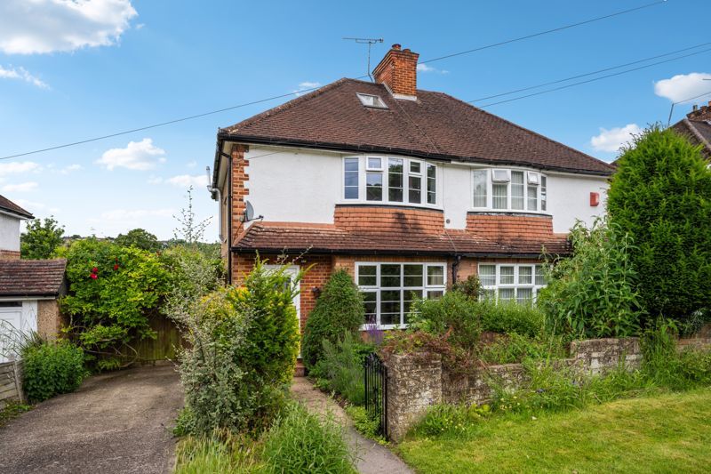 2 bed semidetached house for sale in Lime Avenue, High HP11, £