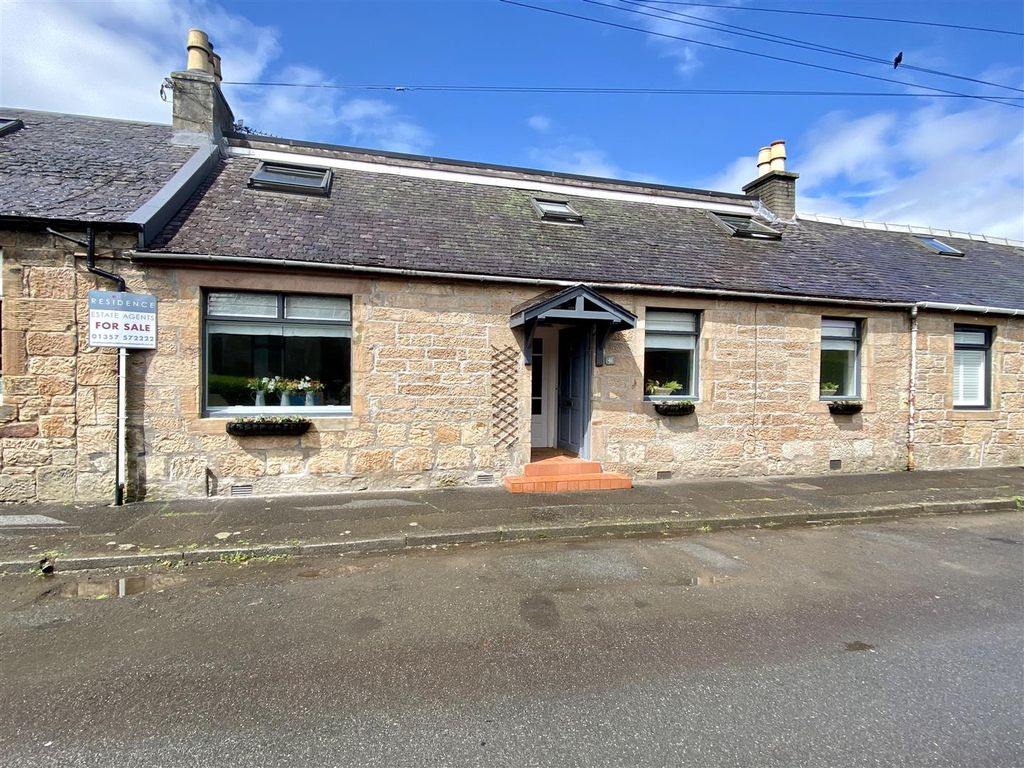 6 bed terraced house for sale in Kirk Street, Stonehouse, Larkhall ML9