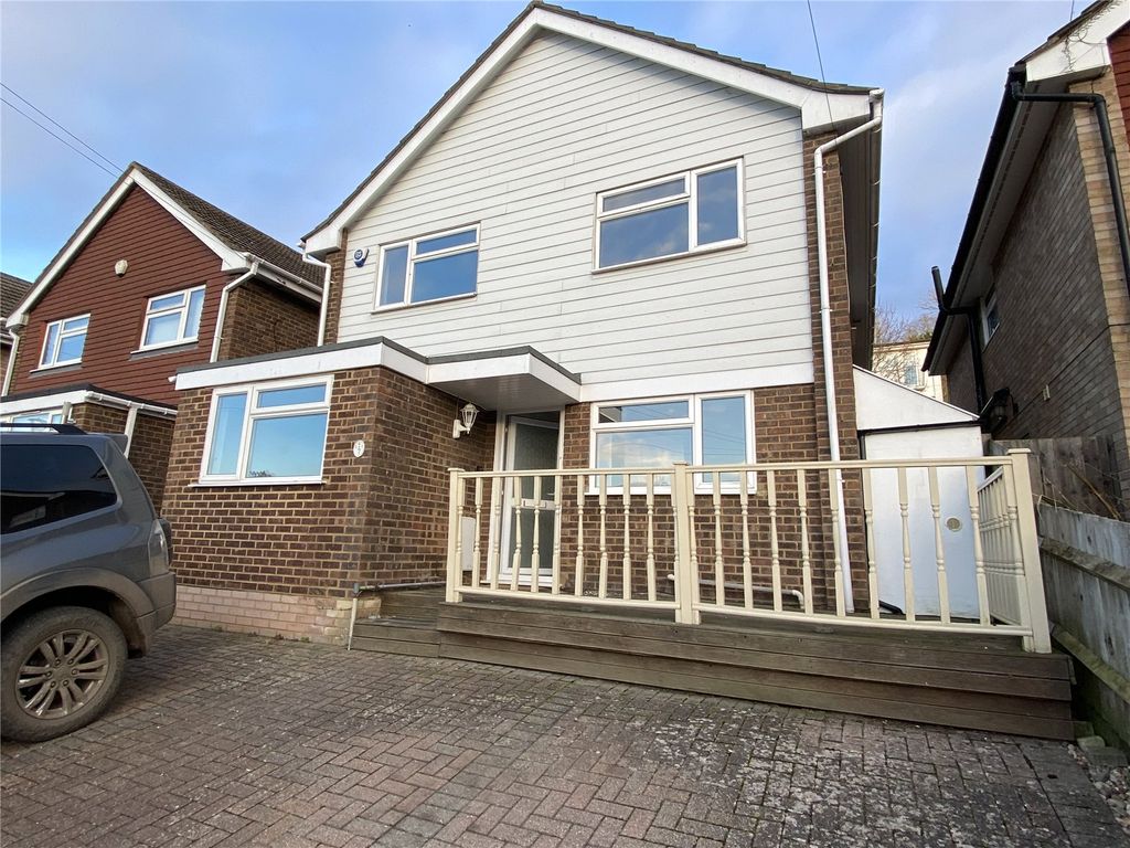 4 bed detached house to rent in Keymer Close, Biggin Hill, Westerham