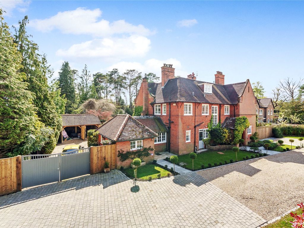 7 bed detached house for sale in Hook Heath, Surrey GU22 Zoopla