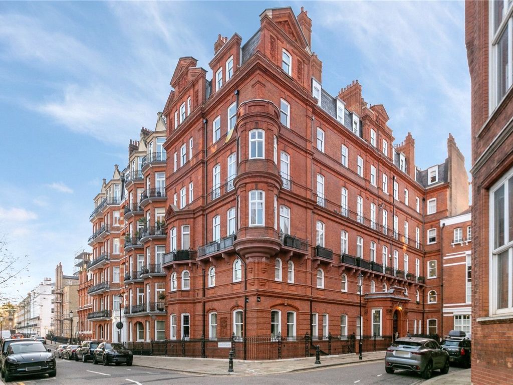 3 bed flat for sale in Cadogan Square, London SW1X, £2,500,000 Zoopla