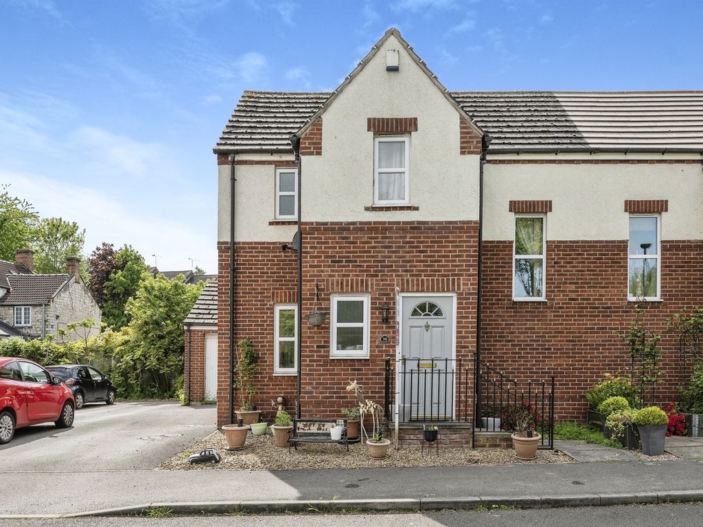 3 bed semidetached house for sale in Riverside Close, Conisbrough