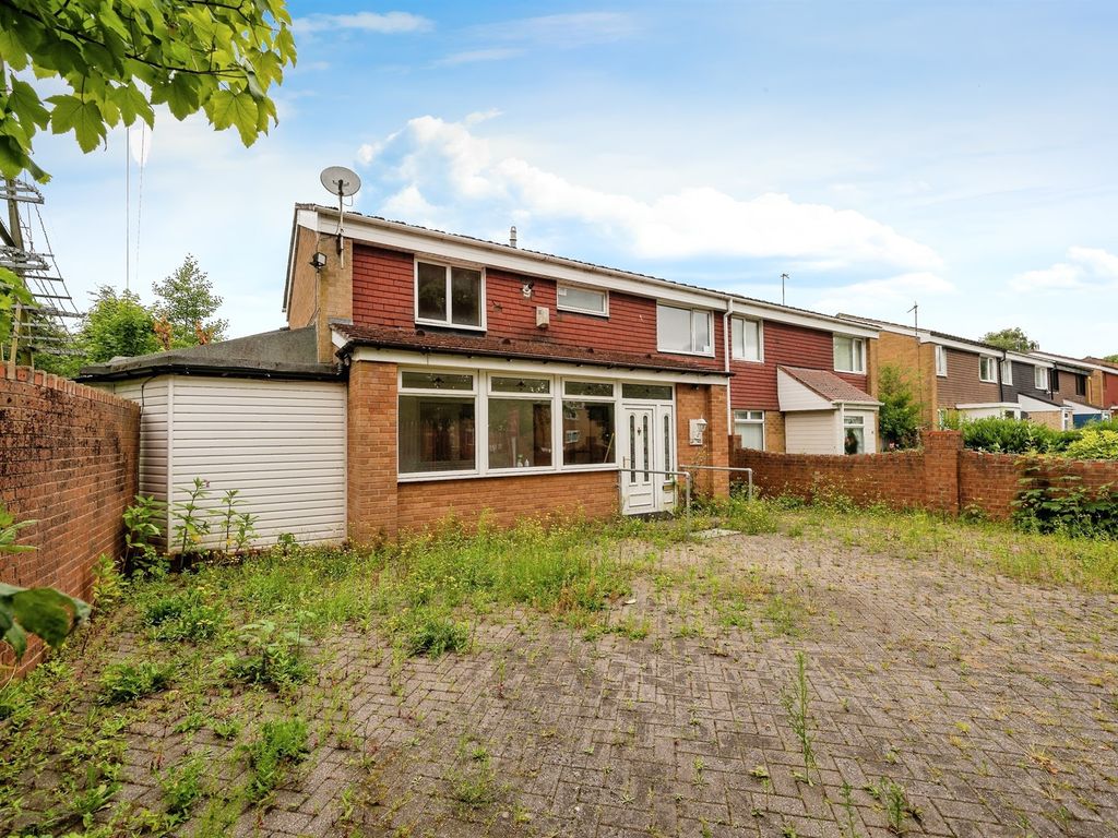 4 bed semidetached house for sale in Lifford Close, Kings Norton