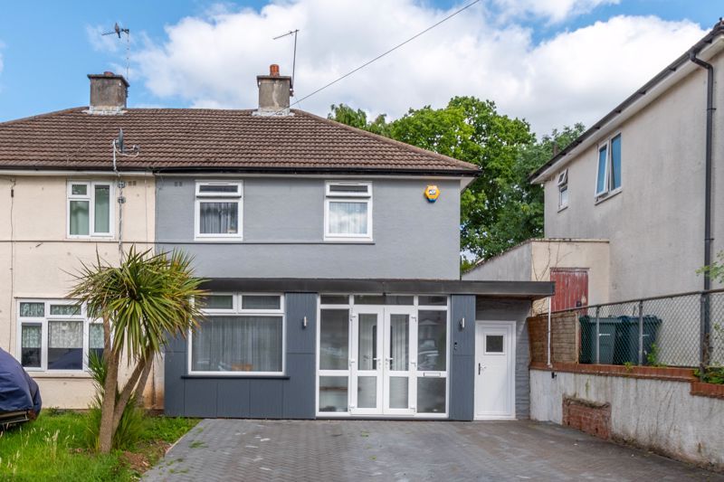 3 bed semidetached house for sale in Edgehill Road, West Heath