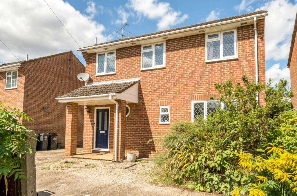 4 bed detached house to rent in Elmcroft Close, Frimley Green