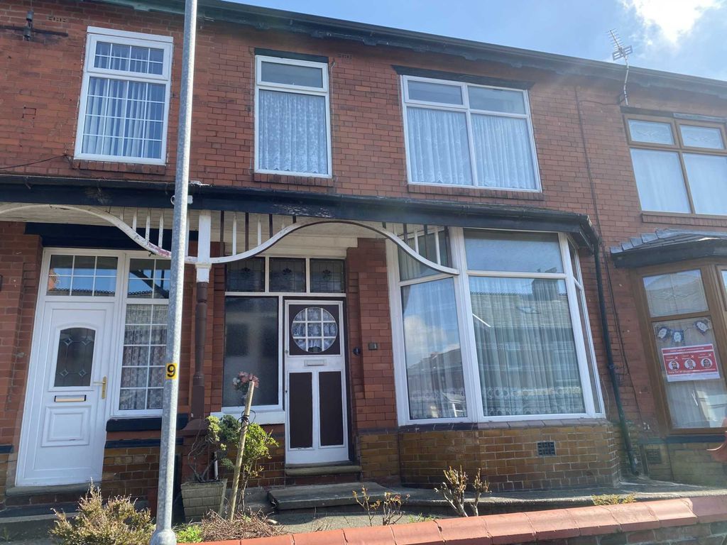 3 bed terraced house to rent in Burlington Avenue, Oldham OL8 Zoopla
