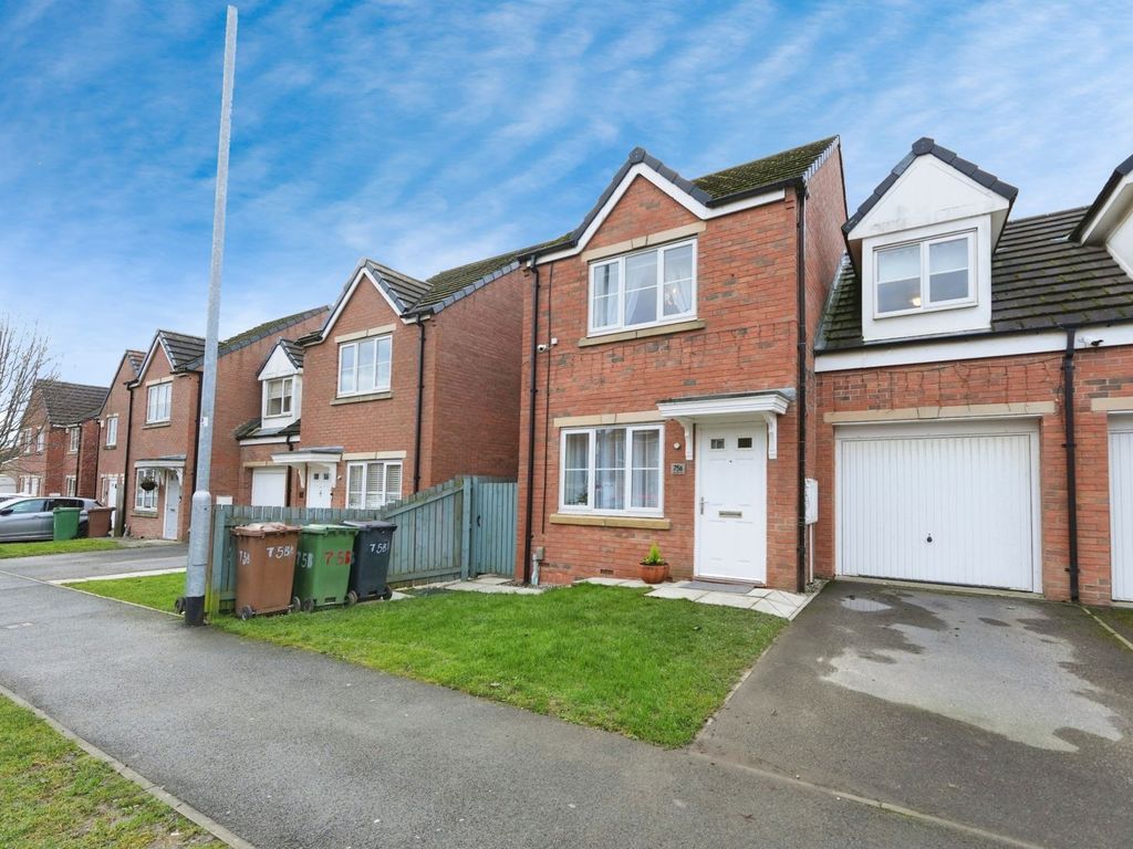 3 bed semidetached house for sale in Whinmoor Way, Leeds LS14, £