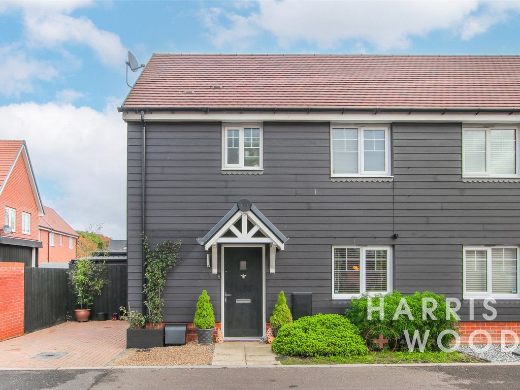 2 bed semidetached house for sale in Dudley Road, Colchester, Essex