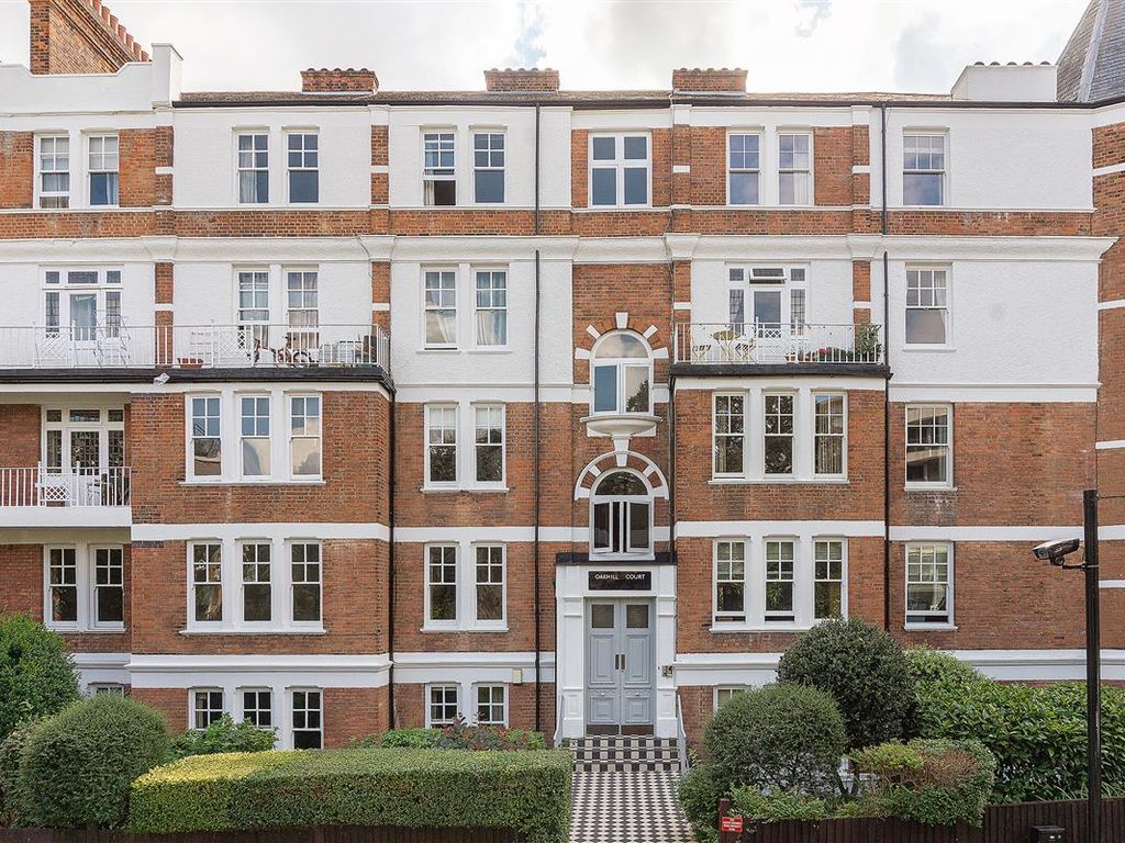 Oakhill Court, Upper Richmond Road SW15  
