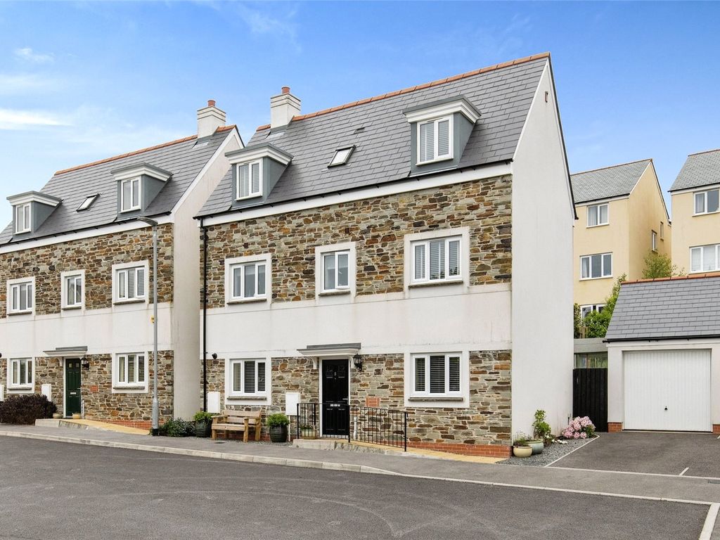 4 bed detached house for sale in Fairing Close, Bodmin, Cornwall PL31