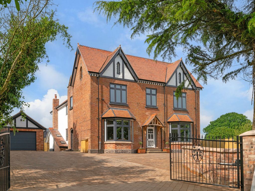 5 bed detached house for sale in Tilstock Lane, Whitchurch, Tilstock
