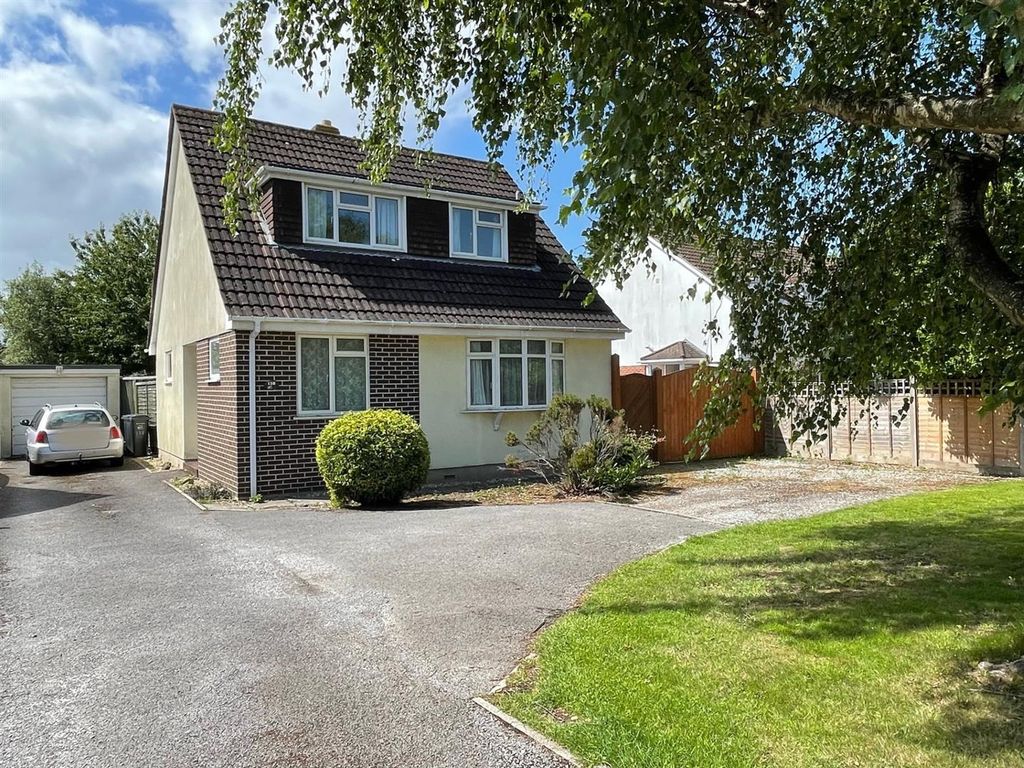 3 bed property for sale in Stoddens Road, BurnhamOnSea TA8, £395,000