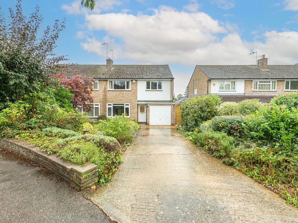 3 bed semidetached house for sale in High Firs Crescent, Harpenden