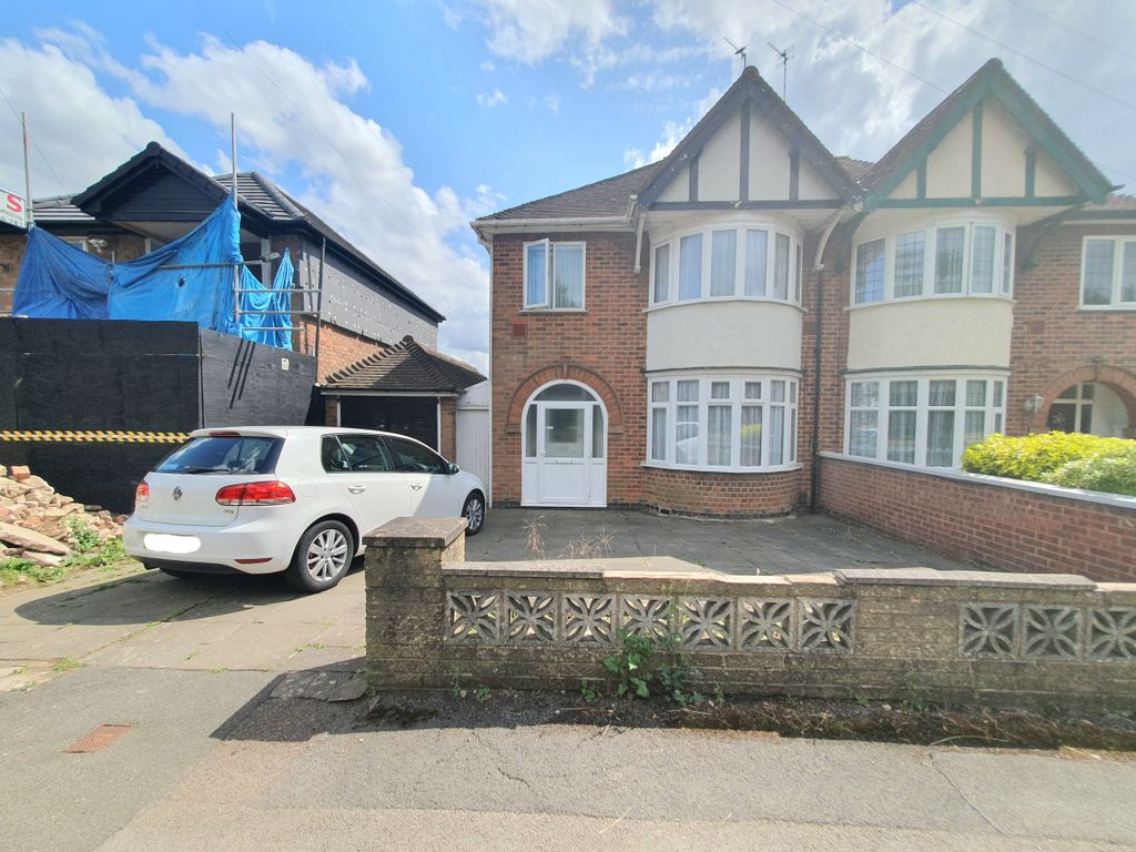 3 bed semidetached house for sale in Scraptoft Lane, Leicester LE5