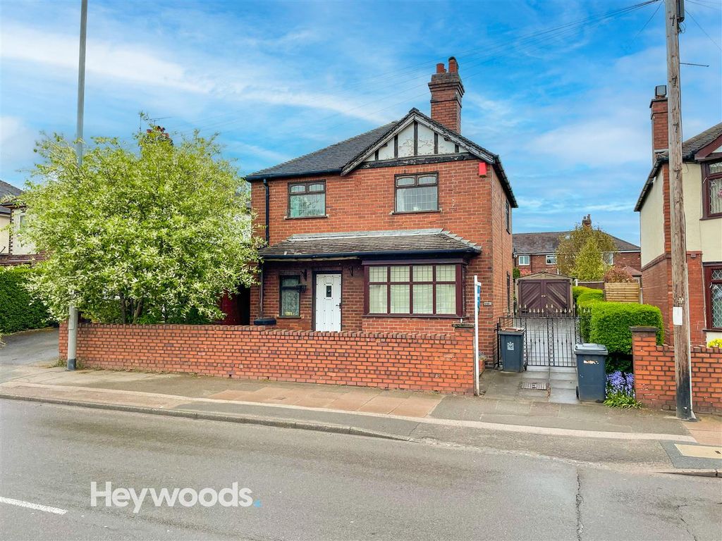 3 bed detached house for sale in Liverpool Road, NewcastleUnderLyme