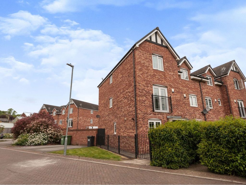 4 bed town house for sale in Malthouse Court, Liversedge WF15 Zoopla