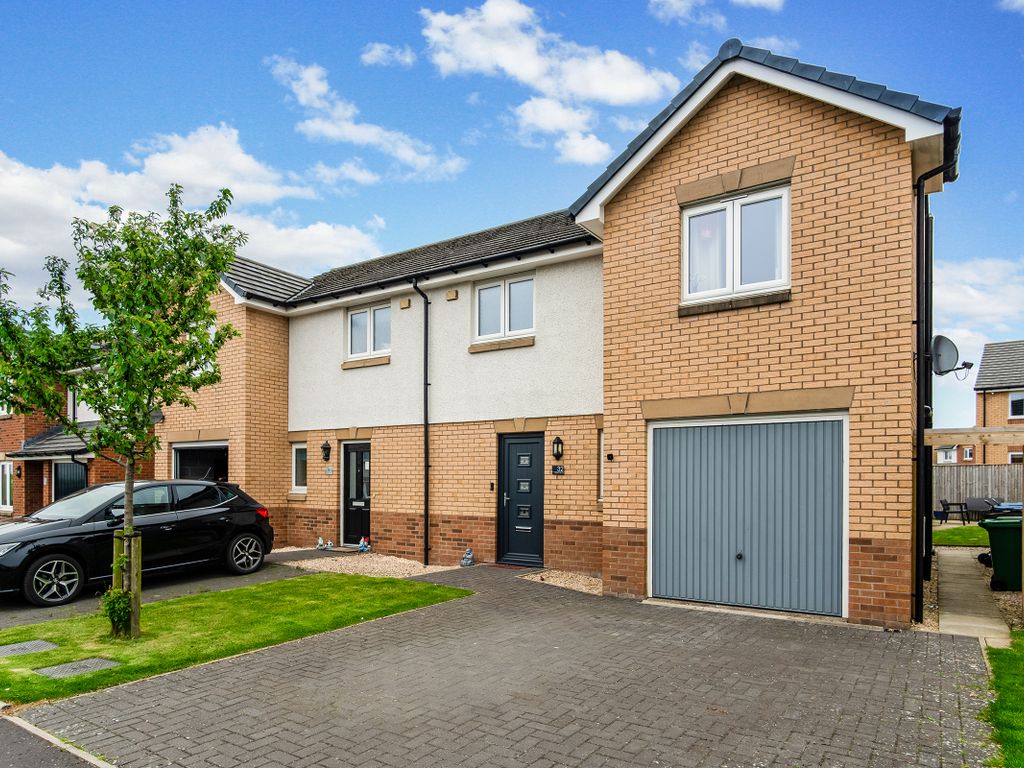 3 bed semidetached house for sale in Old Parr Wynd, Kilmarnock KA3