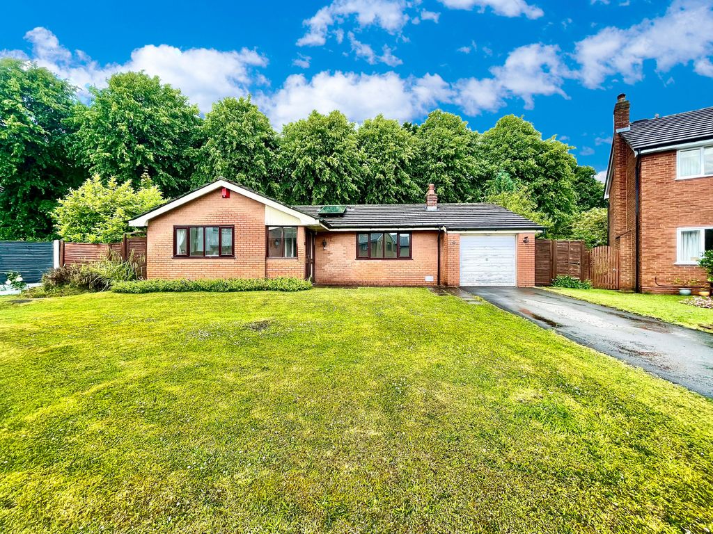 3 bed bungalow for sale in Fairways, Preston PR2 Zoopla