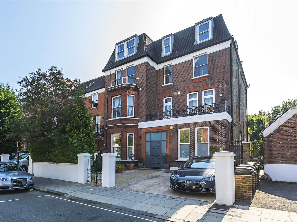 2 bed flat for sale in Canfield Gardens, South Hampstead, London NW6, £
