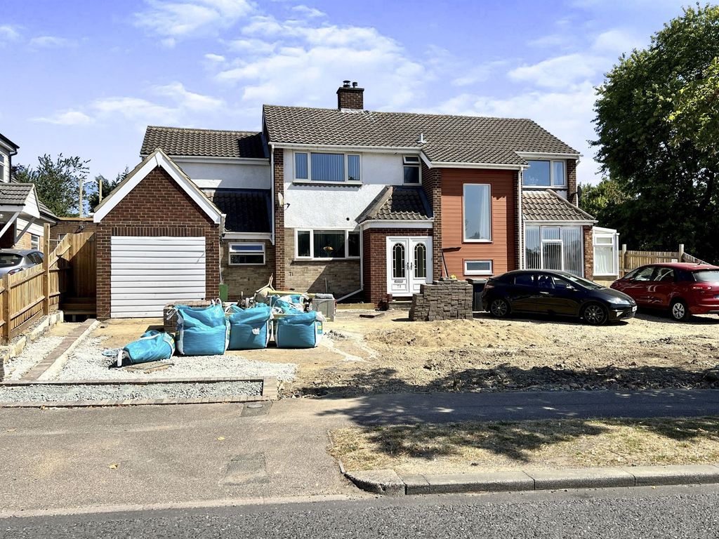 4 bed detached house for sale in Brickhill Drive, Bedford MK41 Zoopla