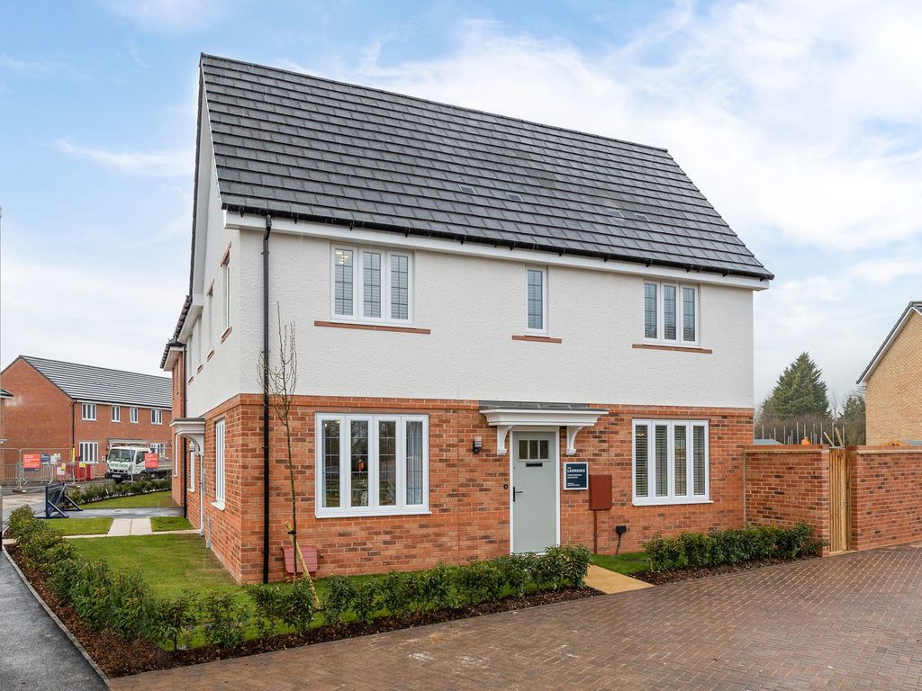 3 bed semidetached house for sale in Poppy Fields, Lower Stondon SG16