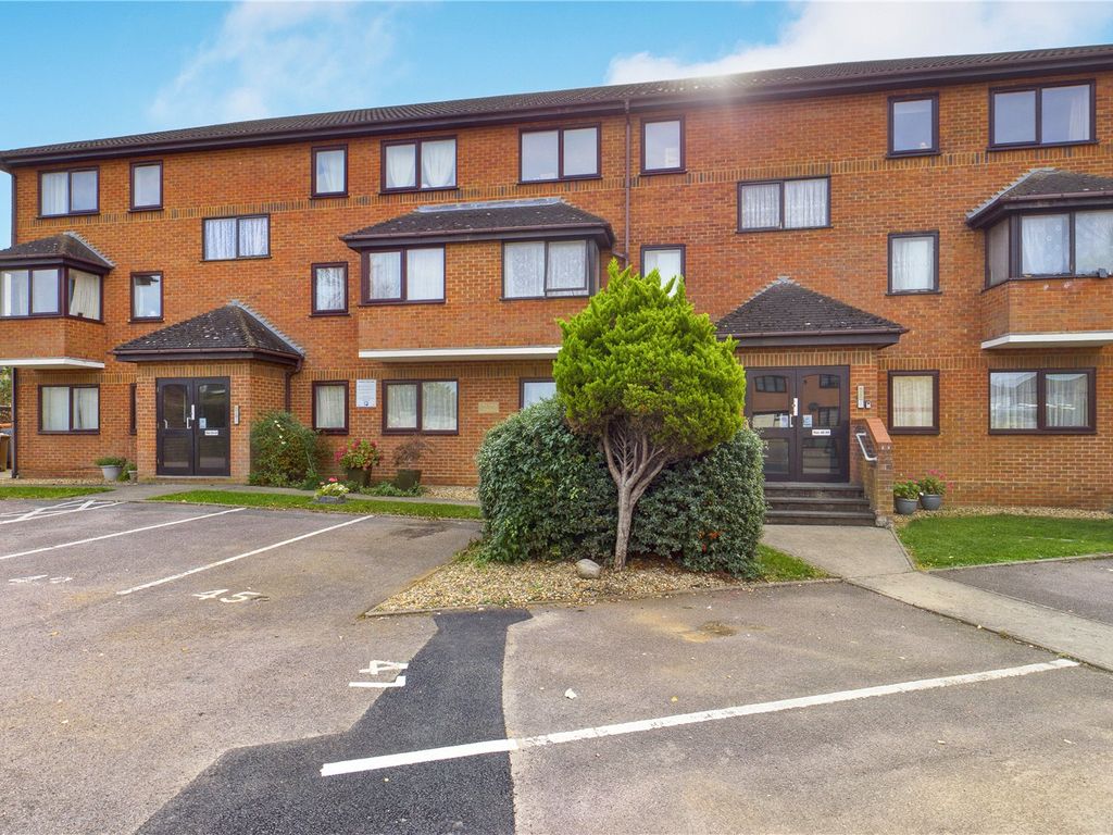 2 bed flat for sale in Back Street, Biggleswade, Bedfordshire SG18 Zoopla