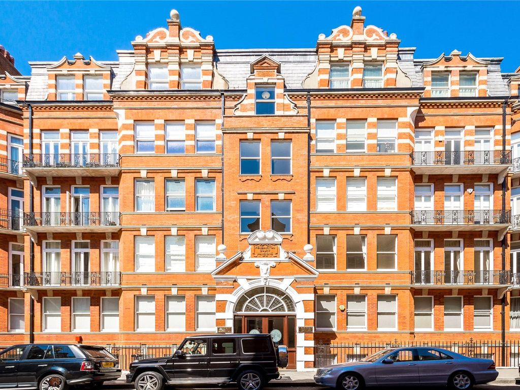 2 bed flat for sale in Kensington Court, London W8, £950,000 Zoopla