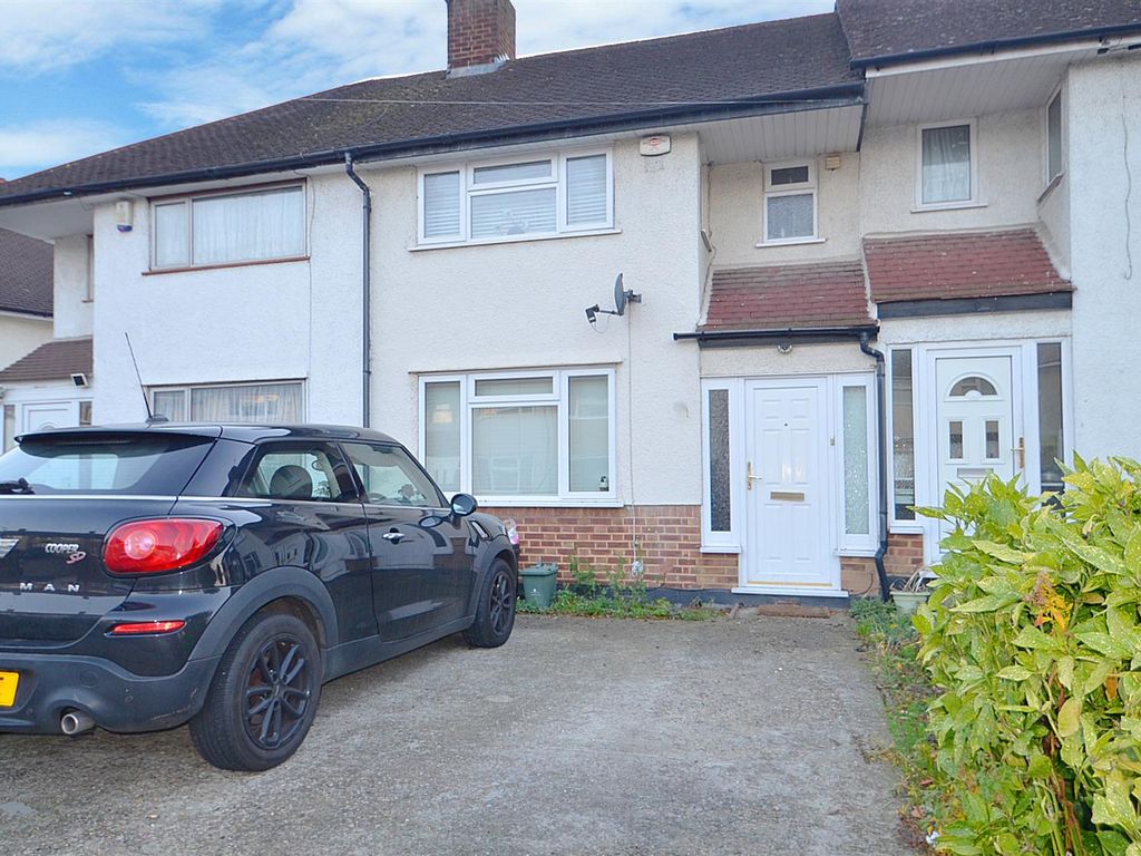 3 bed terraced house to rent in Canfield Drive, Ruislip HA4 Zoopla