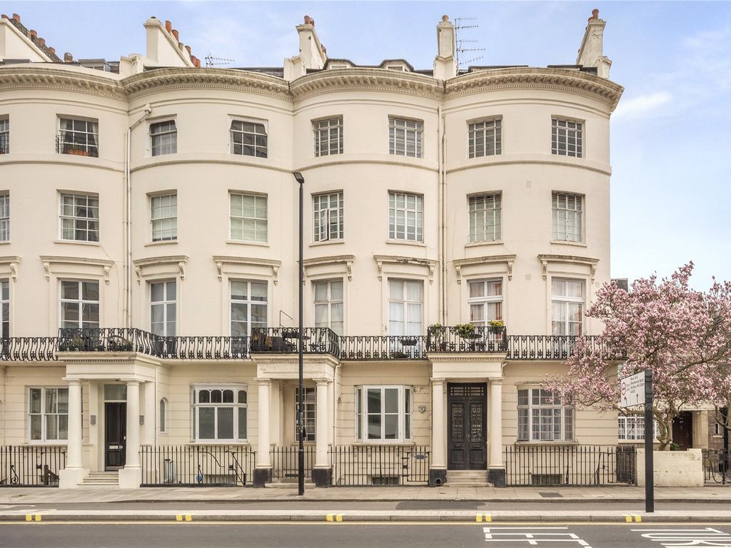 2 bed flat for sale in Westbourne Street, Lancaster Gate, London W2
