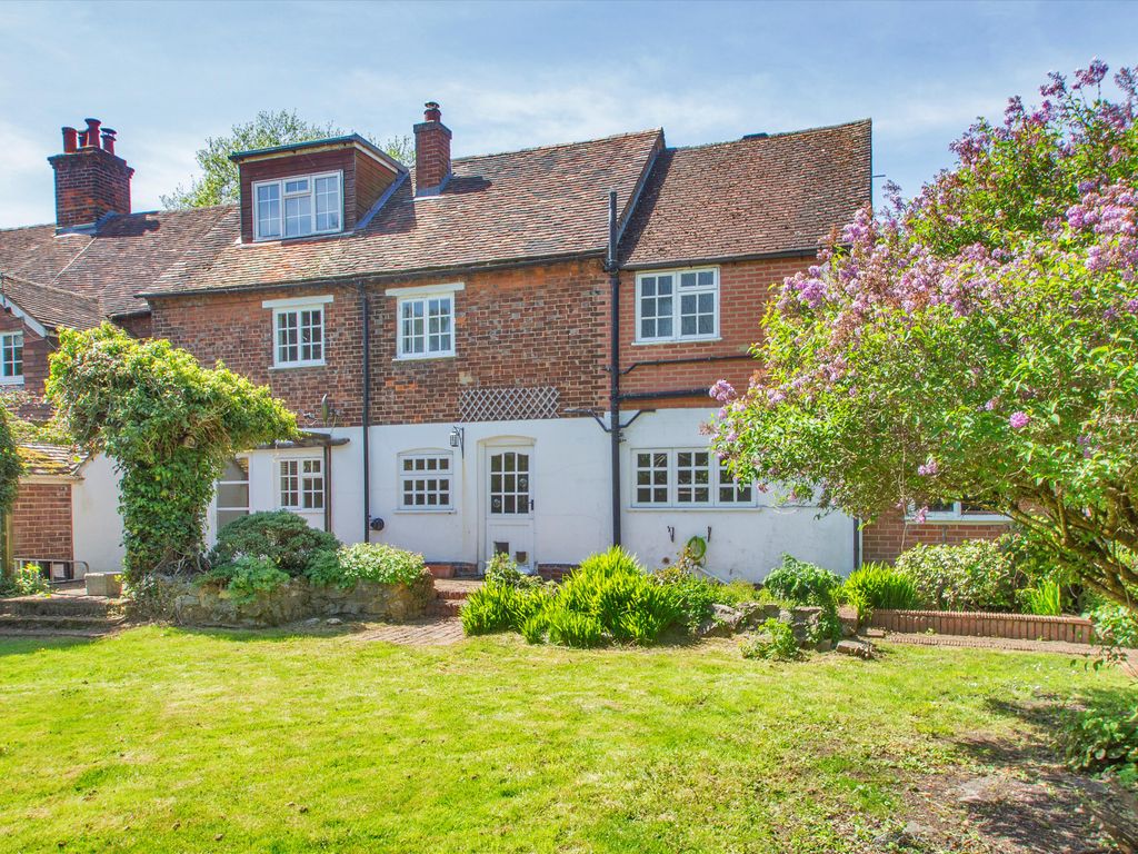 5 bed end terrace house for sale in The Street, Ash, Sevenoaks, Kent