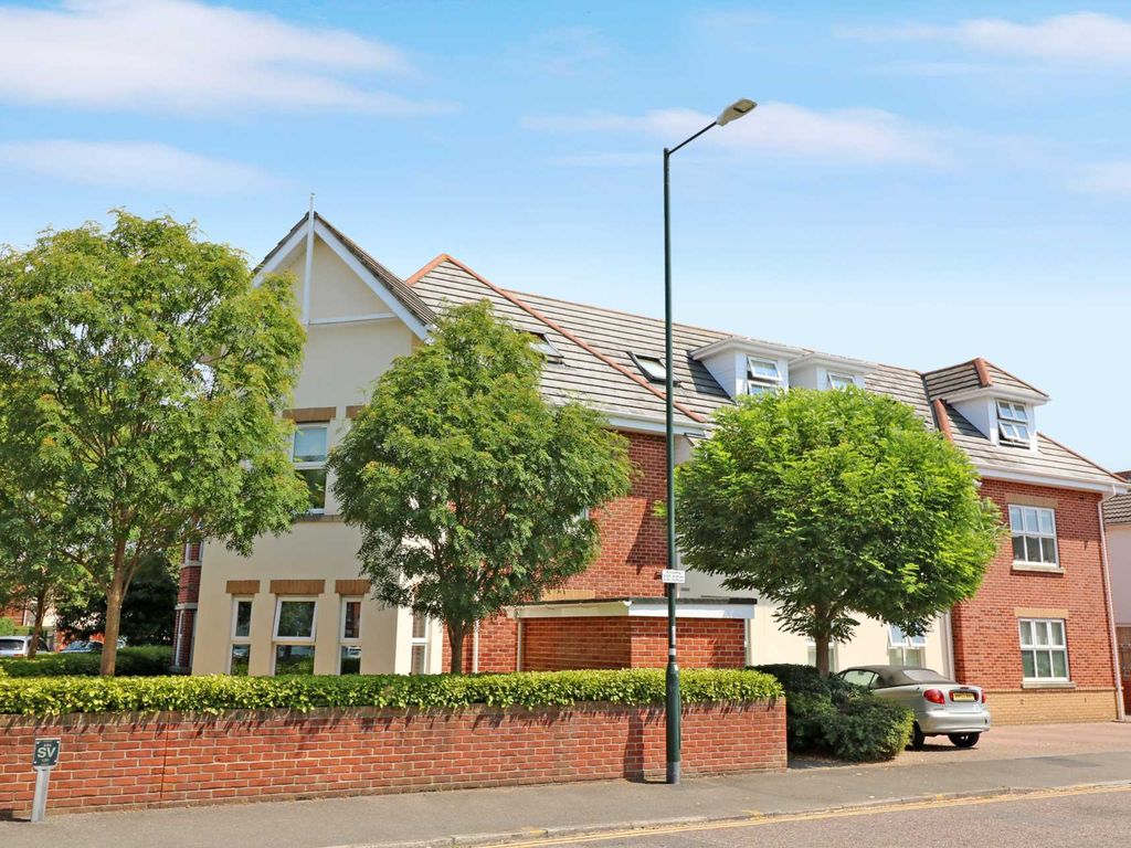 1 bed flat to rent in Capstone Road, Bournemouth BH8 Zoopla