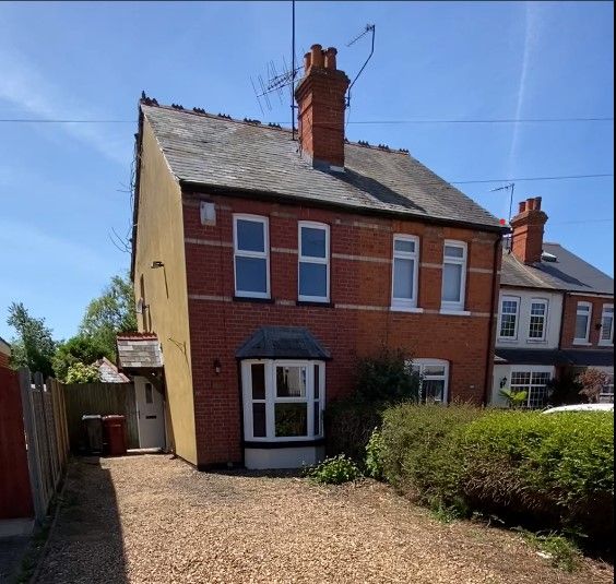 2 bed detached house to rent in Whitley Wood Lane, Reading RG2, £1,400