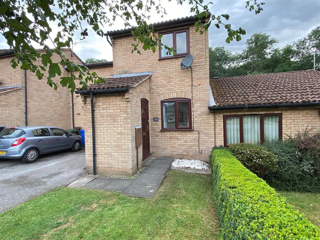 2 bed town house to rent in Somersby Avenue, Walton, Chesterfield