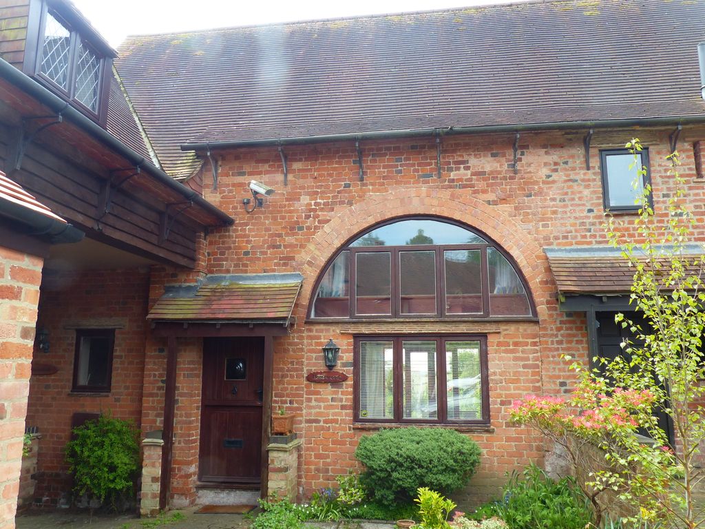 2 bed barn conversion for sale in Ednaston Court, Ednaston DE6, £