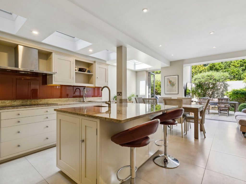 5 bed terraced house for sale in Culmstock Road, London SW11, £