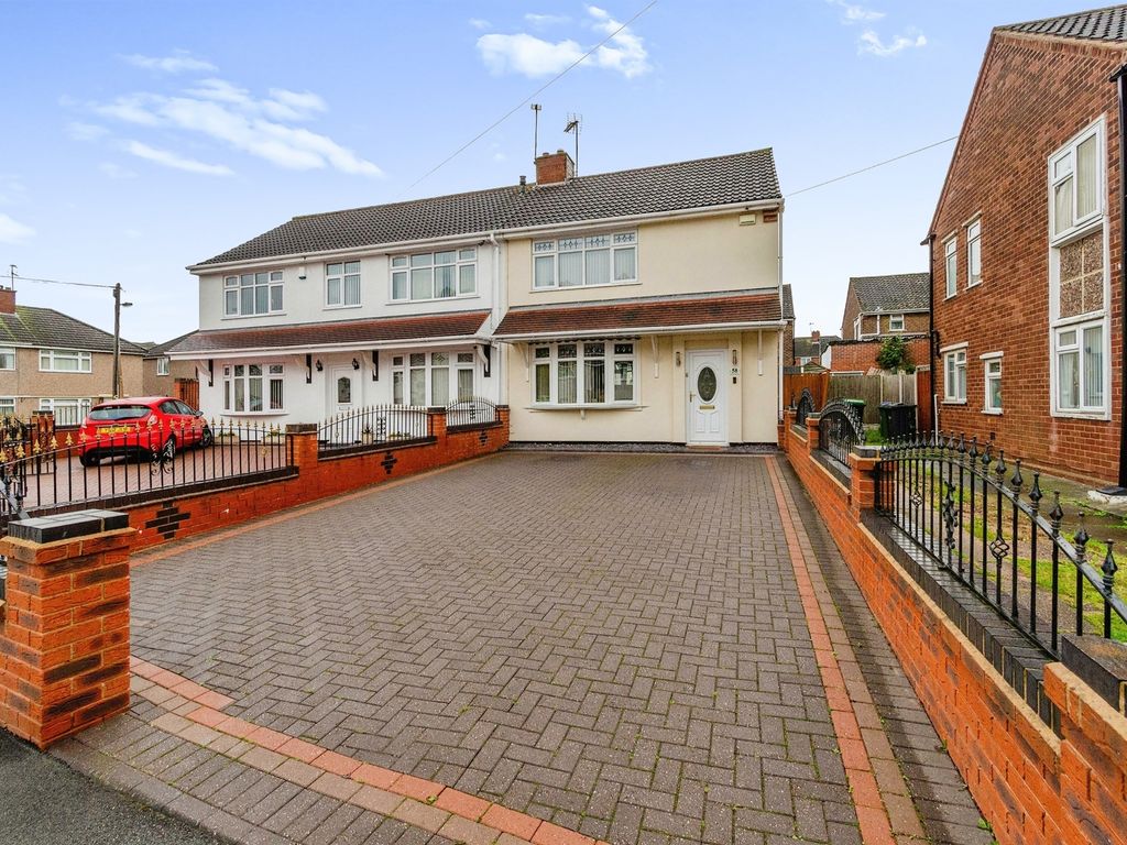 3 bed semidetached house for sale in Devon Road, Wednesbury WS10, £