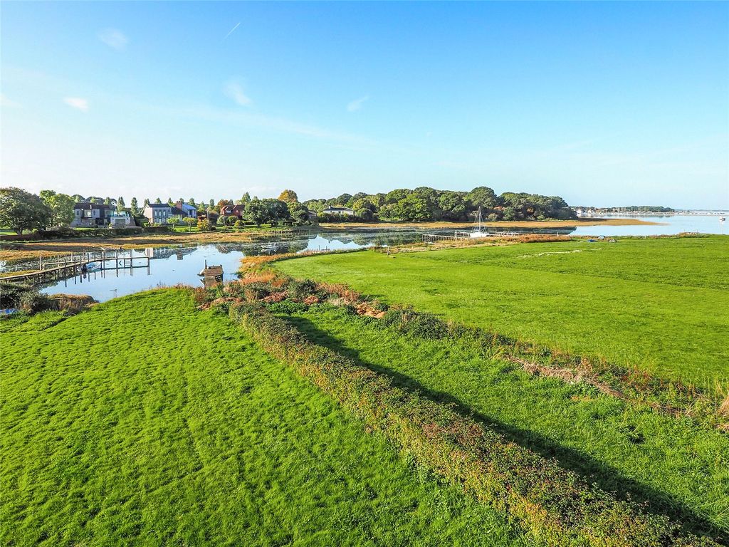 3 bed detached house for sale in Smugglers Lane, Bosham, Chichester