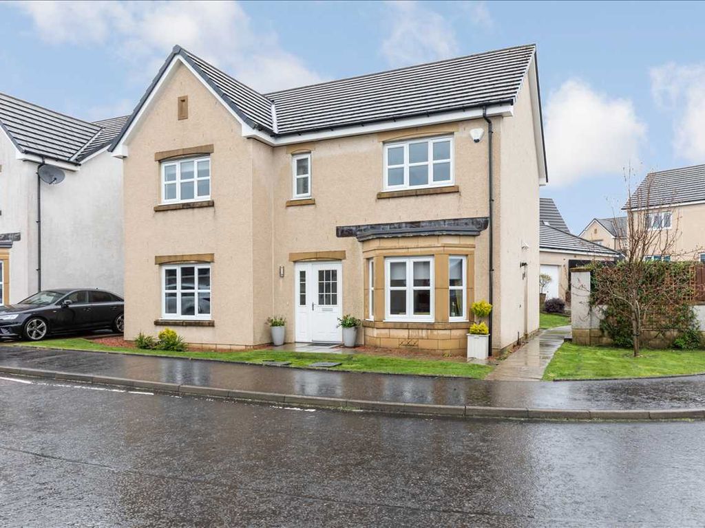 5 bed detached house for sale in Elsie Way, Lindsayfield, East Kilbride