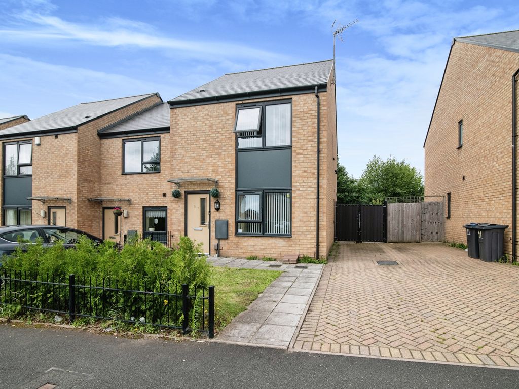 3 bed semidetached house for sale in Thomas Way, Birmingham B19