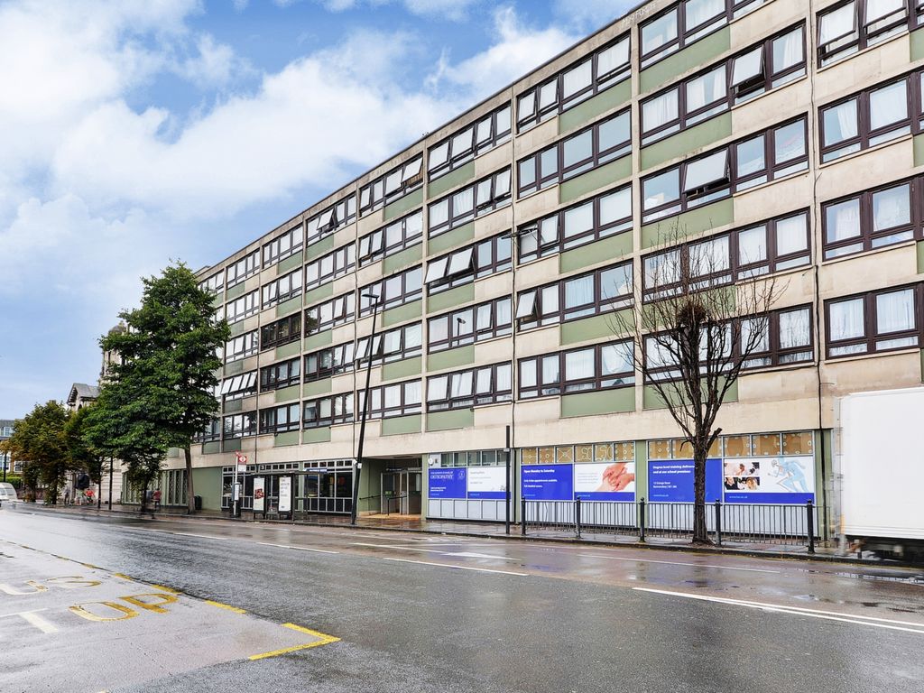 Cambridge Heath Road, London E2  